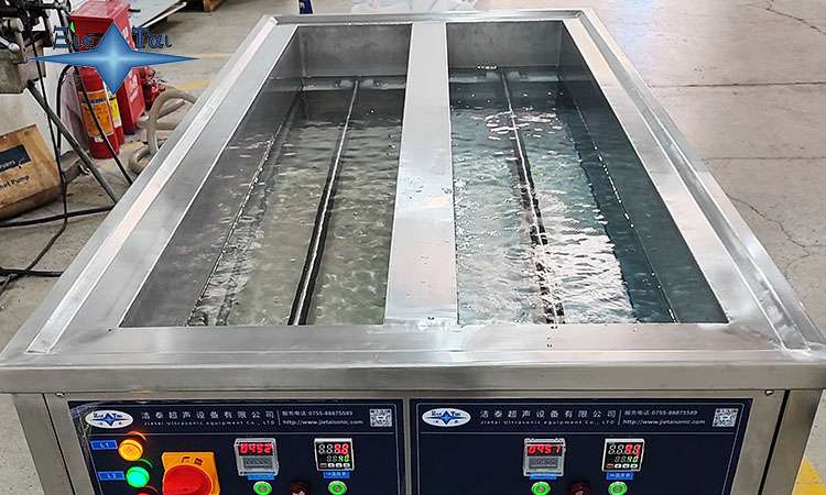 超聲波清洗機的水泵選擇：類型、特性與應(yīng)用指南