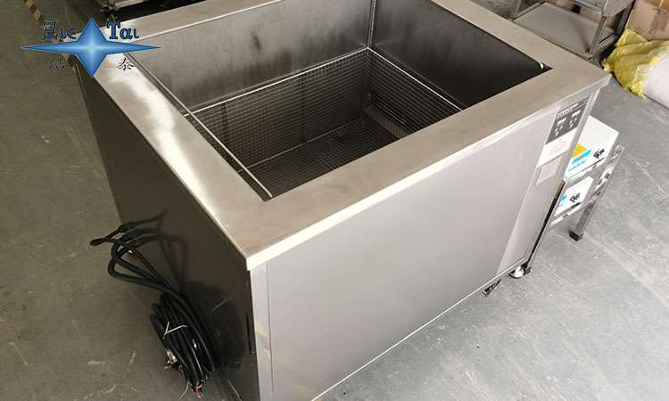 超聲波清洗機(jī)清洗黃金的介質(zhì)選擇與操作要點 超聲波清洗機(jī)清洗黃金的介質(zhì)選擇與操作要點